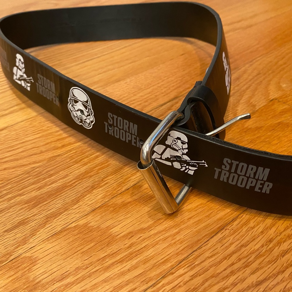 - Star Wars storm trooper belt